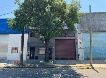 Bodega-Galpón · 685m² · Galpón Industrial en 2 Plantas - Oficinas, Montacargas y Red de Incendio - 685 m² Edif. - Pompeya