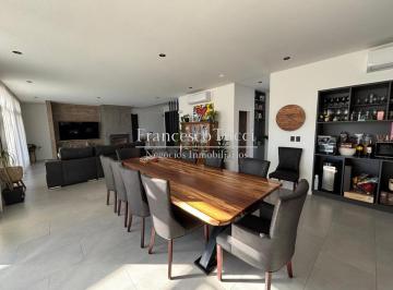 Casa · 320m² · 7 Ambientes · 2 Cocheras · Casa en Venta 7 Ambientes Club de Campo El Nacional