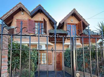 Casa · 98m² · 3 Ambientes · 1 Cochera · Duplex en Venta 3 Ambientes Ramos Mejía