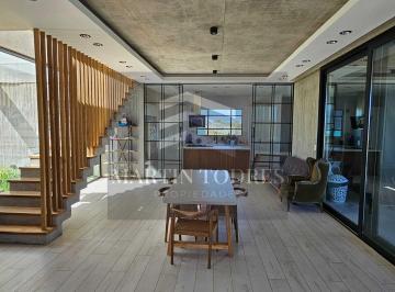 Casa · 260m² · 7 Ambientes · 4 Cocheras · Casa en Venta en Riberas, Puertos, Escobar