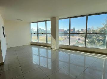 Oficina comercial de 2 ambientes, Córdoba · Oficina en Alquiler en Village Plaza, Frente a Sanatorio Allende, Cerro.