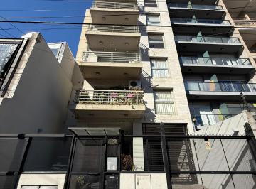 Departamento de 2 ambientes, Quilmes · Departamento de 2 Ambientes en Pleno Centro de Quilmes