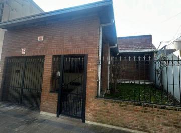 Casa de 4 ambientes, La Plata · Casa en Alquiler - Tolosa