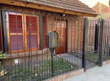 Casa · 100m² · 2 Ambientes · Casa en Alquiler. Puertas del Sol. (Info en Descripcion)