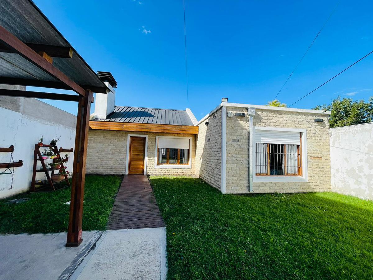 Casa 3 amb, 95m² con trotadora cubierta y gran parque — El Gaucho