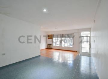 Casa · 170m² · 5 Ambientes · 1 Cochera · Venta Casa 3 Dorm. La Plata 190 m²