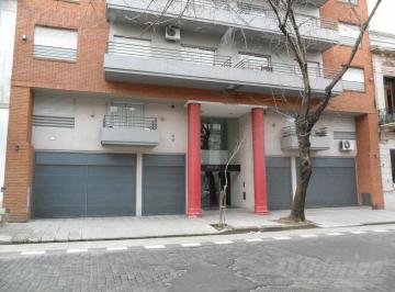 Departamento · 66m² · 3 Ambientes · 1 Cochera · Semipiso de 2 Dorm. y Cochera en Alquiler en Caballito.