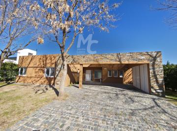 Casa · 185m² · 4 Ambientes · 1 Cochera · Casa en La Reserva Cardales