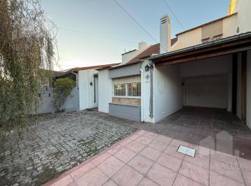 Casa · 200m² · 5 Ambientes · Alquiler Casa 5 Ambientes en Castelar Norte