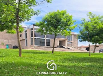 Edificio · 2157m² · Edificio Comercial en Centenario Base Operativa