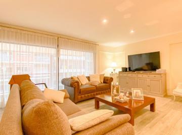 Departamento · 130m² · 4 Ambientes · 1 Cochera · Venta | Piso en Plaza Mitre | Cochera