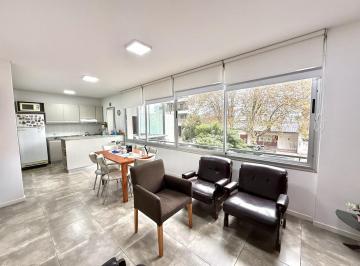 Departamento · 46m² · 2 Ambientes · 1 Cochera · Venta Departamento 2 Ambientes con Cochera en El Centro de Banfield Este