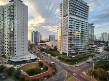 Foto1 · Oportunidad en Torre del Plata II, Playa Brava, 1 Dormitorio en Venta Punta del Este