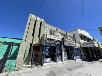 Local comercial · 8 Ambientes · Venta - Local Comercial y Departamento Sobre San Juan - L018