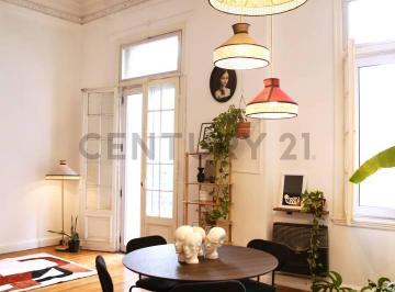 Departamento · 115m² · 5 Ambientes · Departamento de Cinco Ambientes en Venta en San Telmo a Una Cuadra del Parque Lezama!