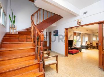 Casa · 321m² · 6 Ambientes · 2 Cocheras · Venta Casa 6 Ambientes Apto Desarrollos. en Flores Norte