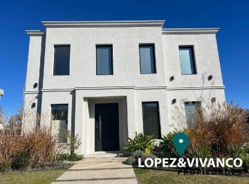 Casa de 4 ambientes, Pilar · Venta Casa en Pilar, La Calesa, Pilará.