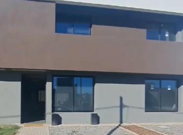 Casa · 90m² · 3 Ambientes · Casa - Docta