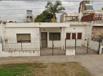 Casa · 121m² · 3 Ambientes · 1 Cochera · Casa - Sargento Cabral