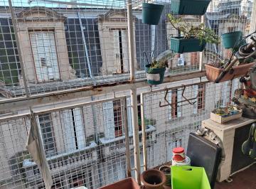 Departamento · 70m² · 3 Ambientes · 1 Cochera · 3 Amb Al Frente con Balcon y Cochera Fija