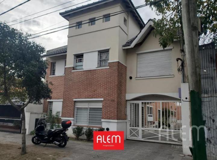 Departamento · 80m² · 4 Ambientes · 1 Cochera
