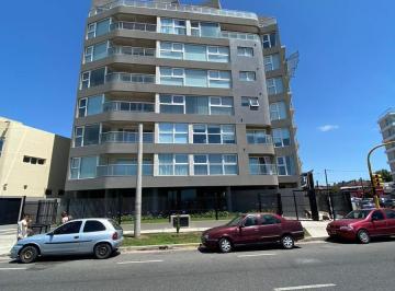 Departamento · 86m² · 3 Ambientes · 1 Cochera · Departamento de 3 Ambientes Primera Linea de Mar en Felix U Camet 197
