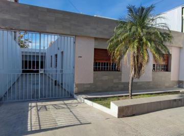 Casa · 145m² · 8 Ambientes · 2 Cocheras · Hermosa Casa 3 Dorm. B° Patricios Apta Créditos