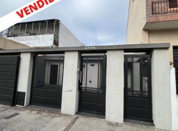 Casa · 94m² · 5 Ambientes · 1 Cochera · Casa en Adrogue