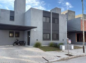 Casa de 4 ambientes, Córdoba · Tejas del Sur ★ La Paya Duplex ★ 3 Dorm C/ 2 Baños