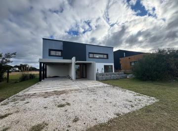 Casa de 5 ambientes, Costa Esmeralda · Casa a Estrenar Costa Esmeralda Ecuestre