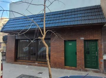 PH de 2 ambientes, Parque Chacabuco · Local Comercial con Vidriera y 2 Entradas Independientes