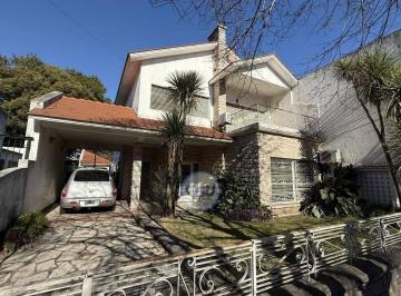 Casa · 230m² · 6 Ambientes · 1 Cochera · Venta Casa Jardin 6 Amb en Lomas Lote Propio