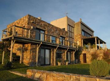 Campo · 351m² · 7 Ambientes · 4 Cocheras · Espectacular Chacra en Punta del Este con Vistas a Laguna del Sauce.
