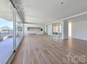 Departamento · 216m² · 4 Ambientes · Venta Departamento Piso Exclusivo Tres Dorm. con Balcon y Amenities en Zona Centro