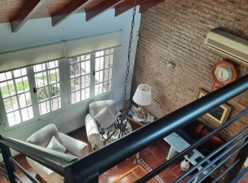 Casa · 220m² · 5 Ambientes · 2 Cocheras · Casa - Consolata