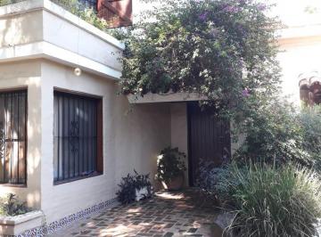 Casa · 725m² · 3 Dormitorios · Casa en Venta en Arguello