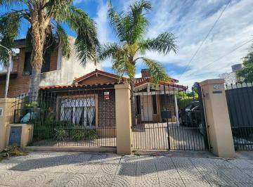 Casa · 160m² · 5 Ambientes · 4 Cocheras · - Rebajado - Chalet con Pileta y Verde en Padua