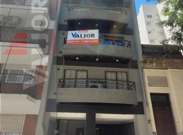 Oficina comercial · 34m² · 1 Ambiente · Oficina Divisible Al Frente con Balcon 38.52 m² Totales - Apto Profesional!