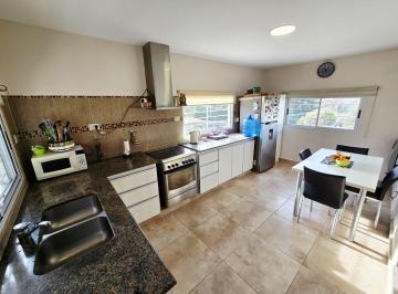 Casa de 5 ambientes, Villa Carlos Paz · Venta: Casa - 3 Dorm. 2 Baños - a 1 Cuadra del Río - Villa Carlos Paz