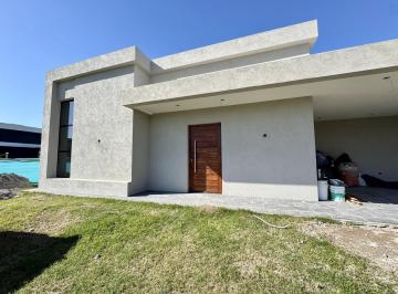 Casa · 208m² · 4 Ambientes · 2 Cocheras · Casa en Venta Barrio Horizontes Al Sur Canning