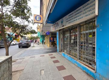 Local comercial · 42m² · 2 Ambientes · Local en San Juan Al 600 Entre Maipú y Muñecas