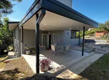 Casa · 131m² · 3 Ambientes · 1 Cochera · Venta Casa 2 Dorm. Gran Vista Tanti Nuevo