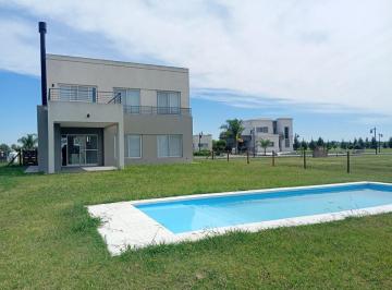 Casa · 140m² · 4 Ambientes · 1 Cochera · Alquiler Casa 4 Amb en Haras del Sur III, Brandsen