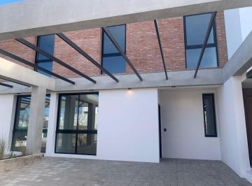 Casa · 184m² · 6 Ambientes · 2 Cocheras · Se Vende Duplex de Exc Categoria en Greenville II