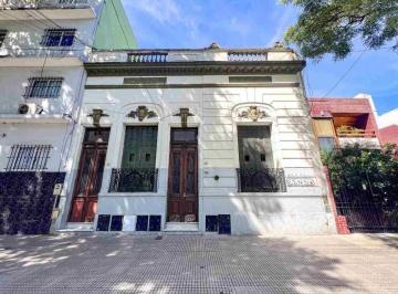 Casa · 445m² · 8 Ambientes · Venta Oportunidad de Negocio Parque Patricios