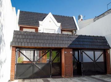PH · 109m² · 4 Ambientes · 1 Cochera · Venta PH 4 Amb con Pileta Parrilla y Quincho