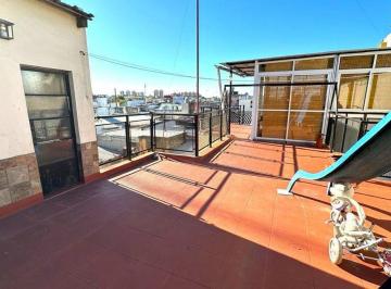 PH · 92m² · 4 Ambientes · PH 4 Amb en Venta Parque Avellaneda Patio Terraza