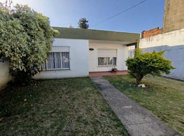 Casa · 75m² · 3 Ambientes · 1 Cochera · Venta Casa en Padua 3 Ambientes Apto Crédito