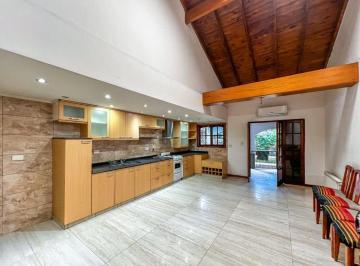 Casa · 300m² · 4 Ambientes · 1 Cochera · Vende Casa en Barrio Privado de Canning Financiada