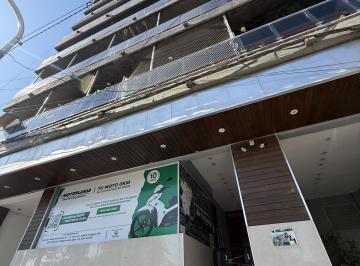 Local comercial · 98m² · 5 Ambientes · Local en Marco Avellaneda Al 300
